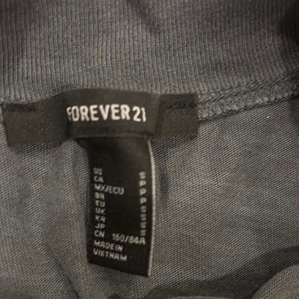 Teens Gray Washington Crop Top (size Small) by Forever 21 - Picture 3 of 5